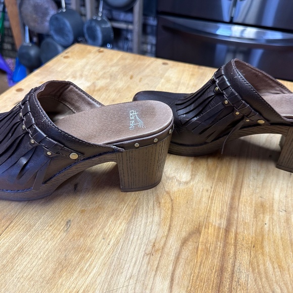 Dansko DENI Brown Leather Fringe Mules Clogs Women's EU Size 41 - Picture 4 of 7